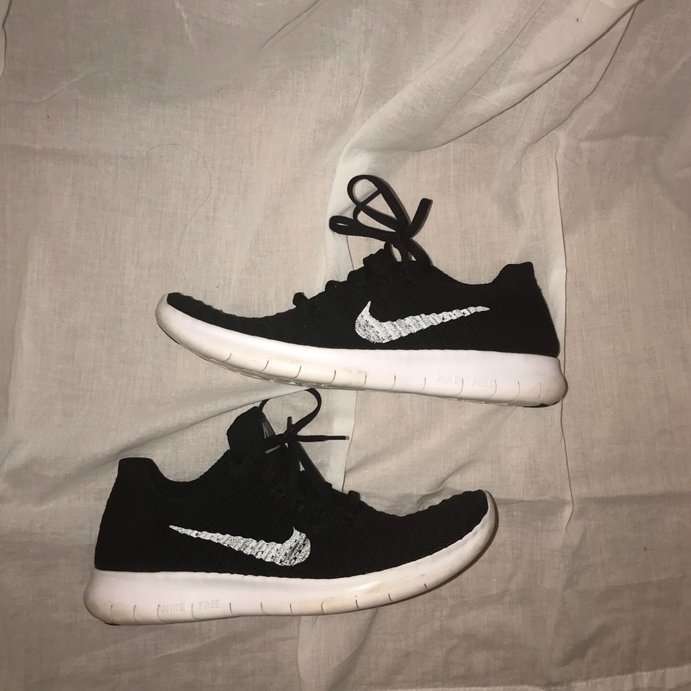 Black Nike Free RN Flyknit